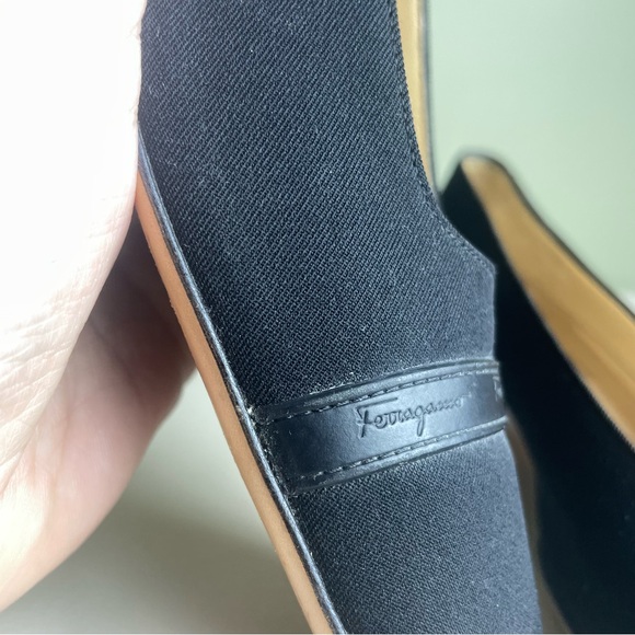 Vintage Salvatore Ferragamo textile and a leather strip Size 9.5 Narrow - Picture 3 of 15